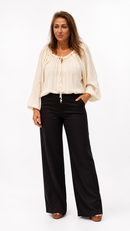 AV BLUSA OMBRO A OMBRO TACHAS